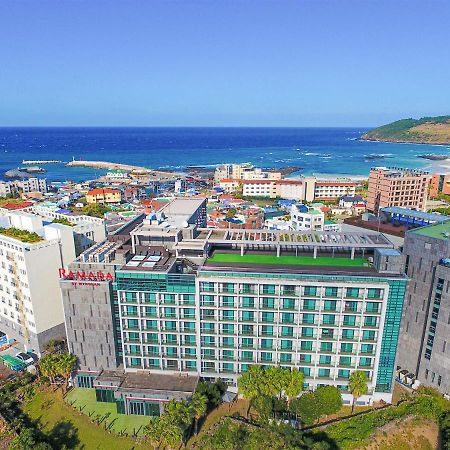 Hotel Ramada By Wyndham Jeju Hamdeok Esterno foto