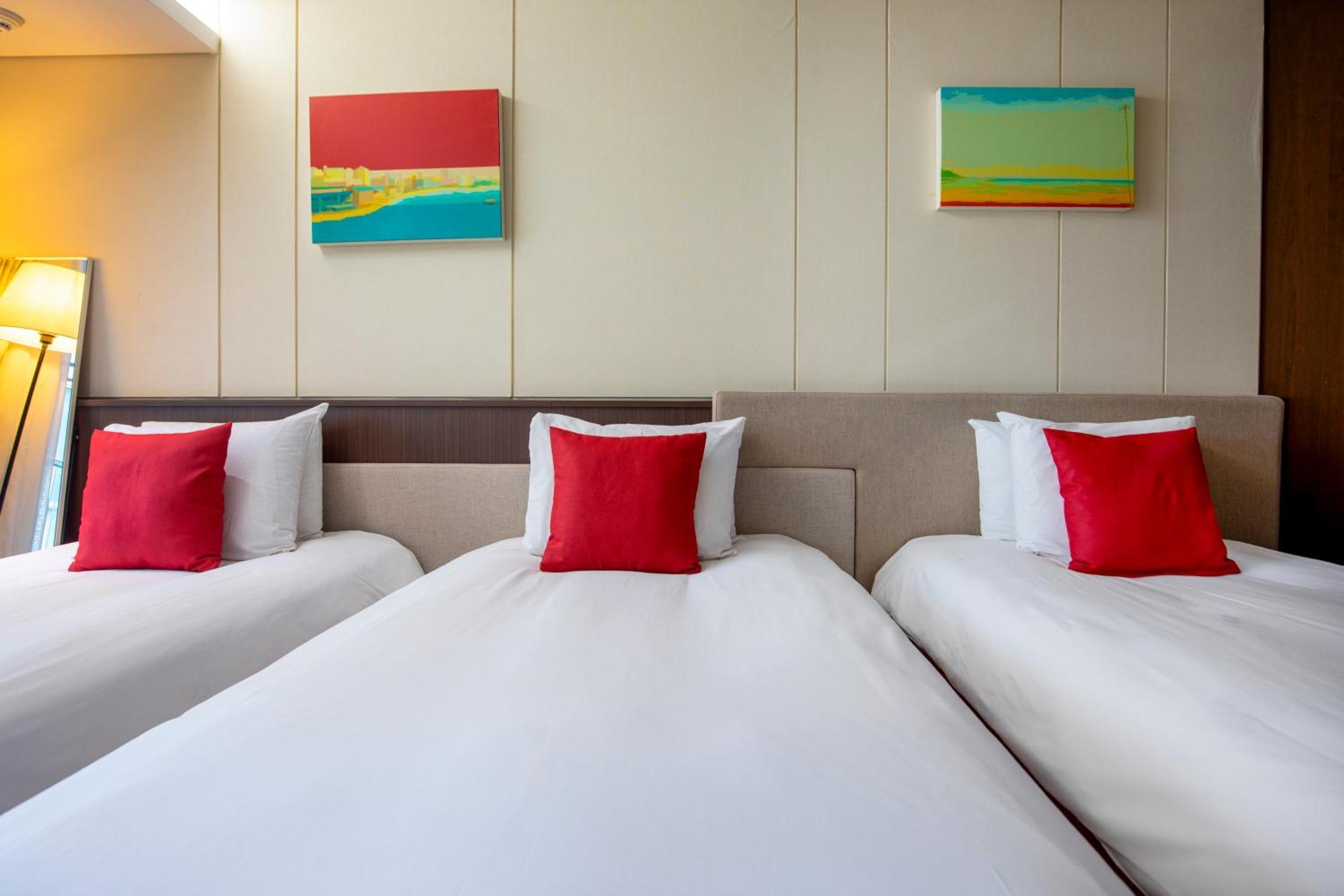 Hotel Ramada By Wyndham Jeju Hamdeok Esterno foto