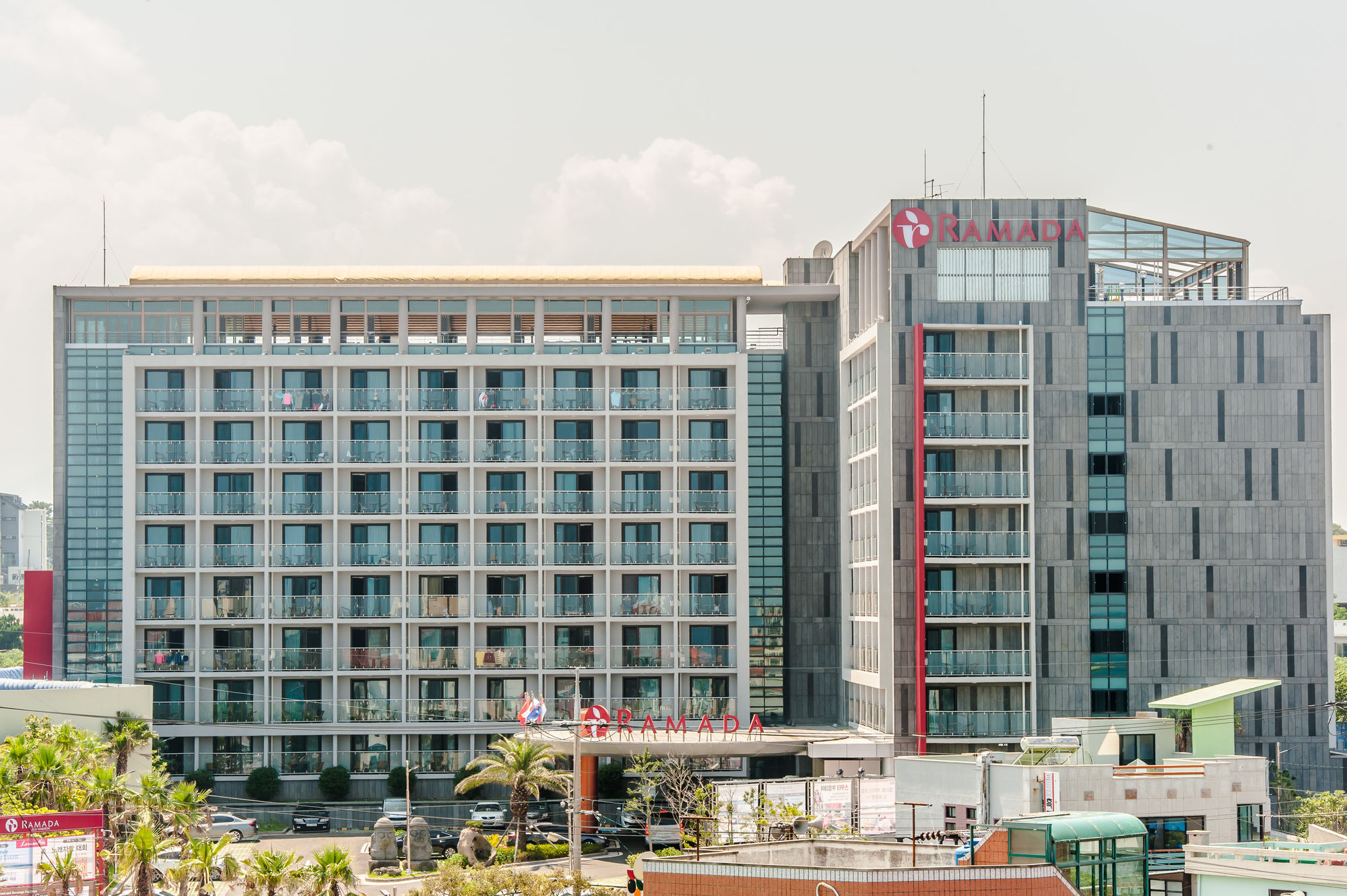 Hotel Ramada By Wyndham Jeju Hamdeok Esterno foto